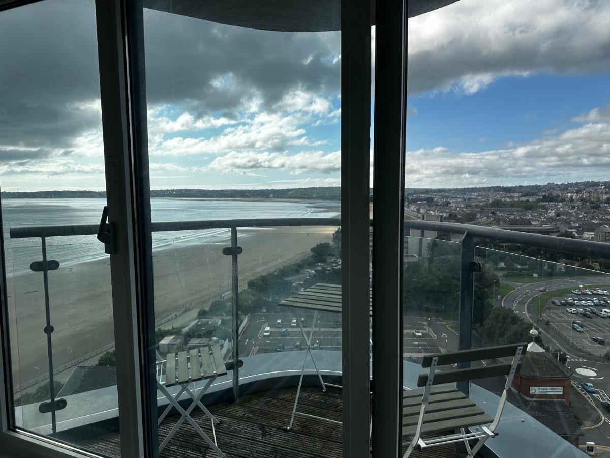 Stunning Ocean & View Apt Apartment Swansea