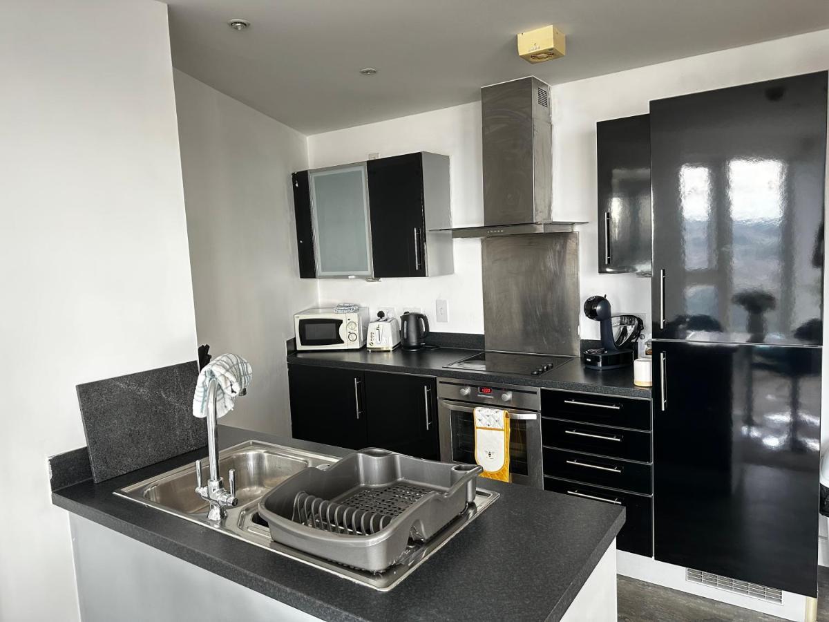 Apartment Stunning Ocean & View Apt