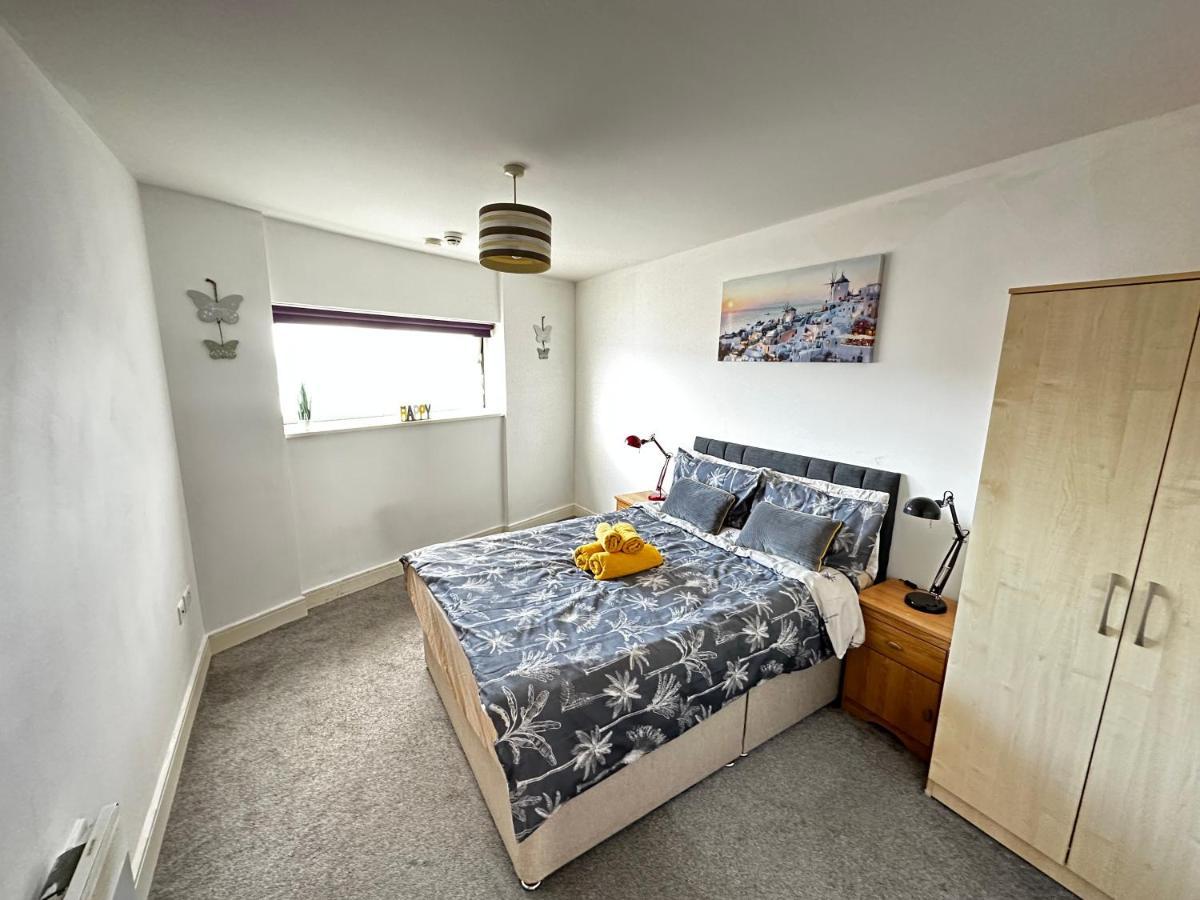 Apartment Stunning Ocean & View Apt