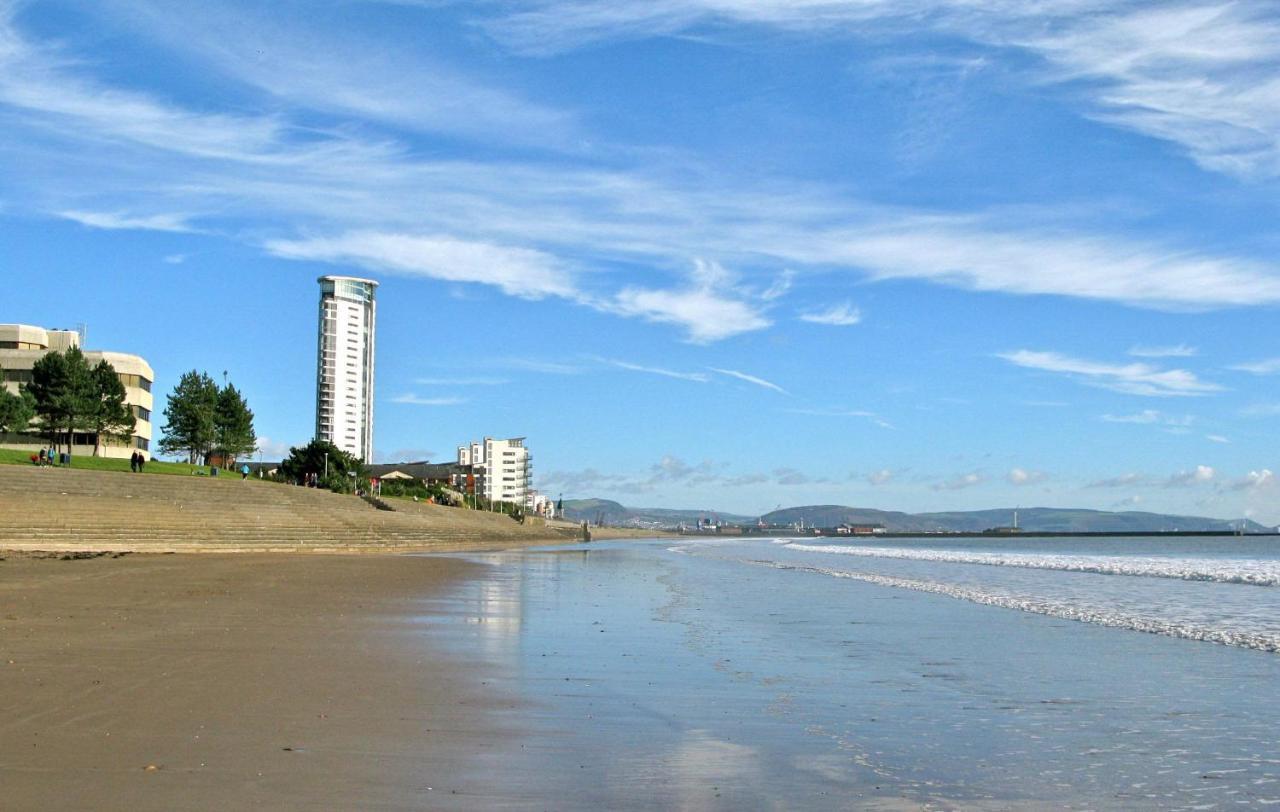 Stunning Ocean & View Apt *