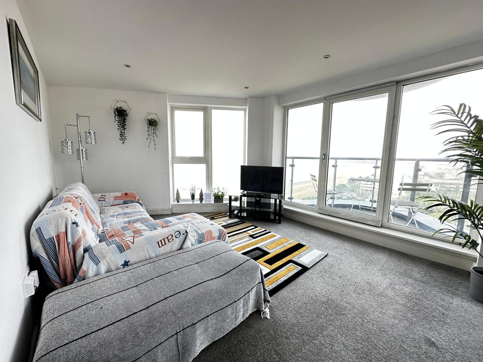 Stunning Ocean & View Apt Apartment